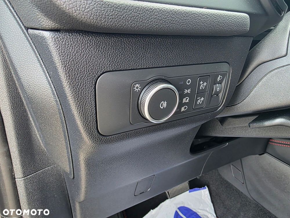 Ford Kuga - 18