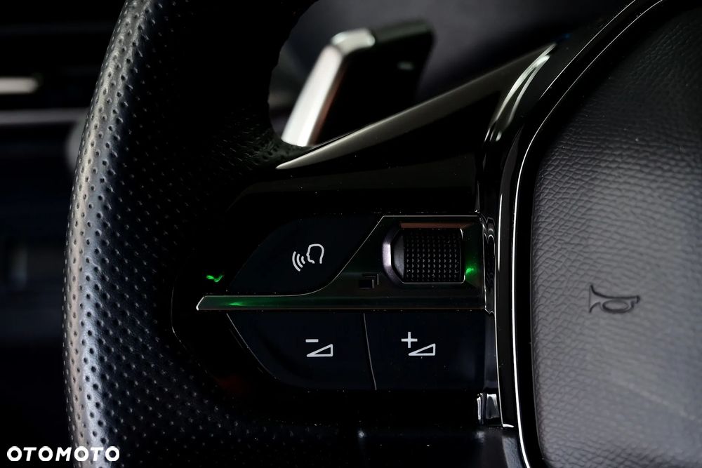 Peugeot 3008 1.6 PureTech Hybrid4 PHEV GT S&S EAT8 - 28