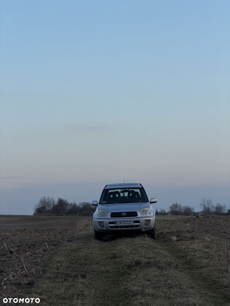 Toyota RAV4 - 11
