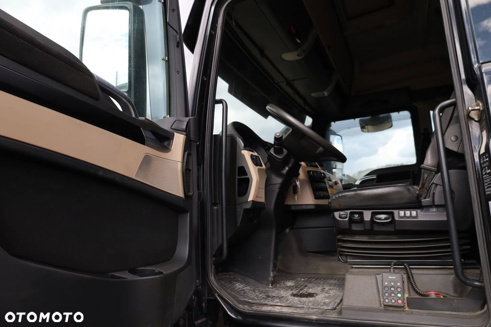MAN TGX - 24