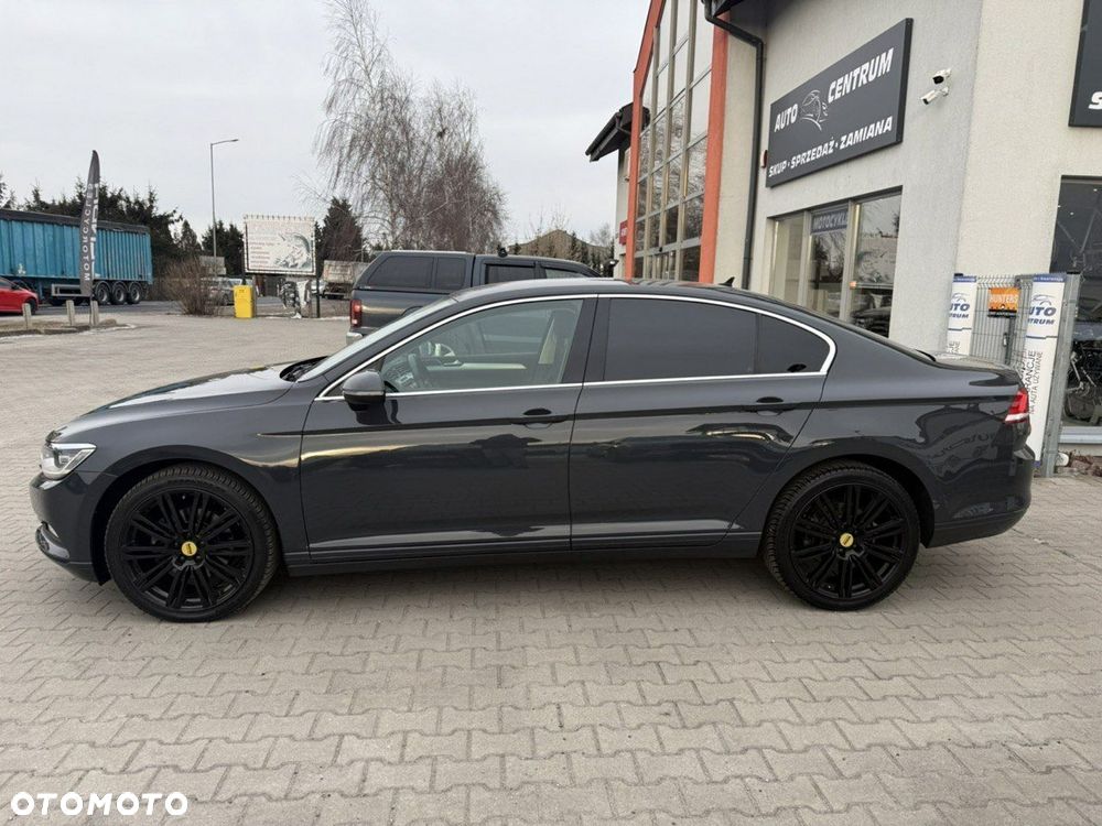 Volkswagen Passat 1.6 TDI SCR DSG Comfortline - 11
