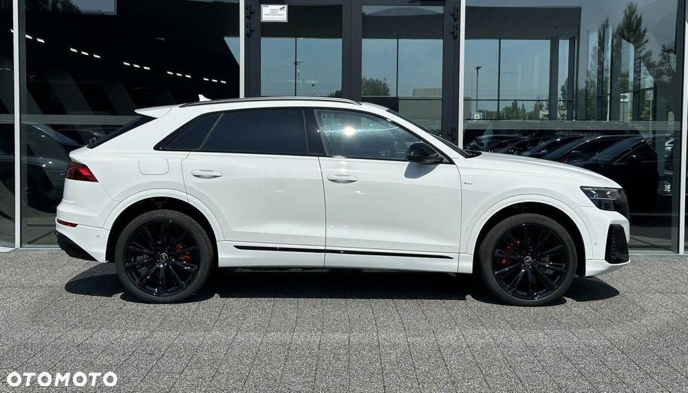 Audi Q8 - 6