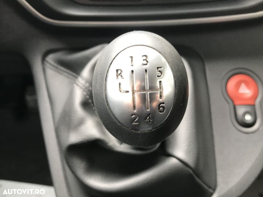 Renault Kangoo BLUE dCi 95 Intens - 31