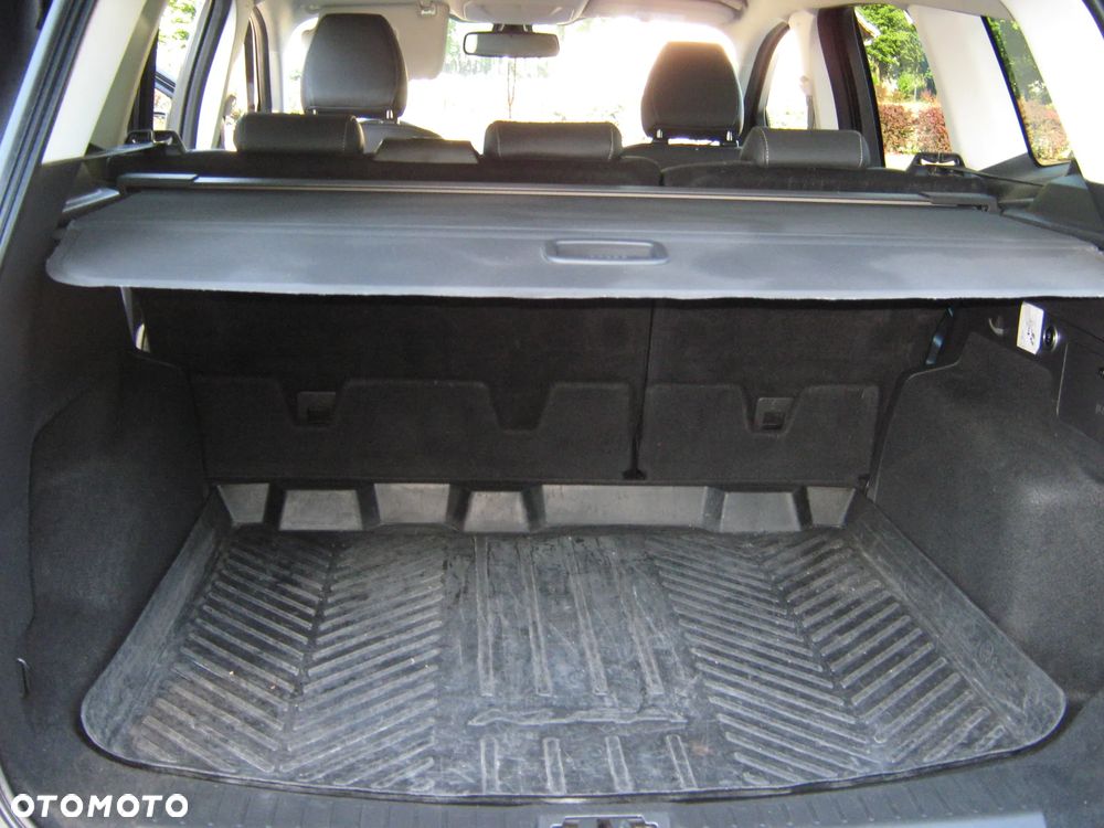 Ford Kuga 2.0 TDCi 2x4 Titanium - 13