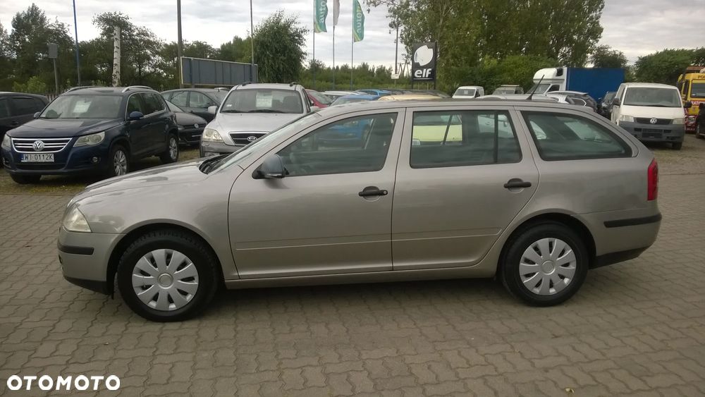 Skoda Octavia 1.6 Elegance - 3