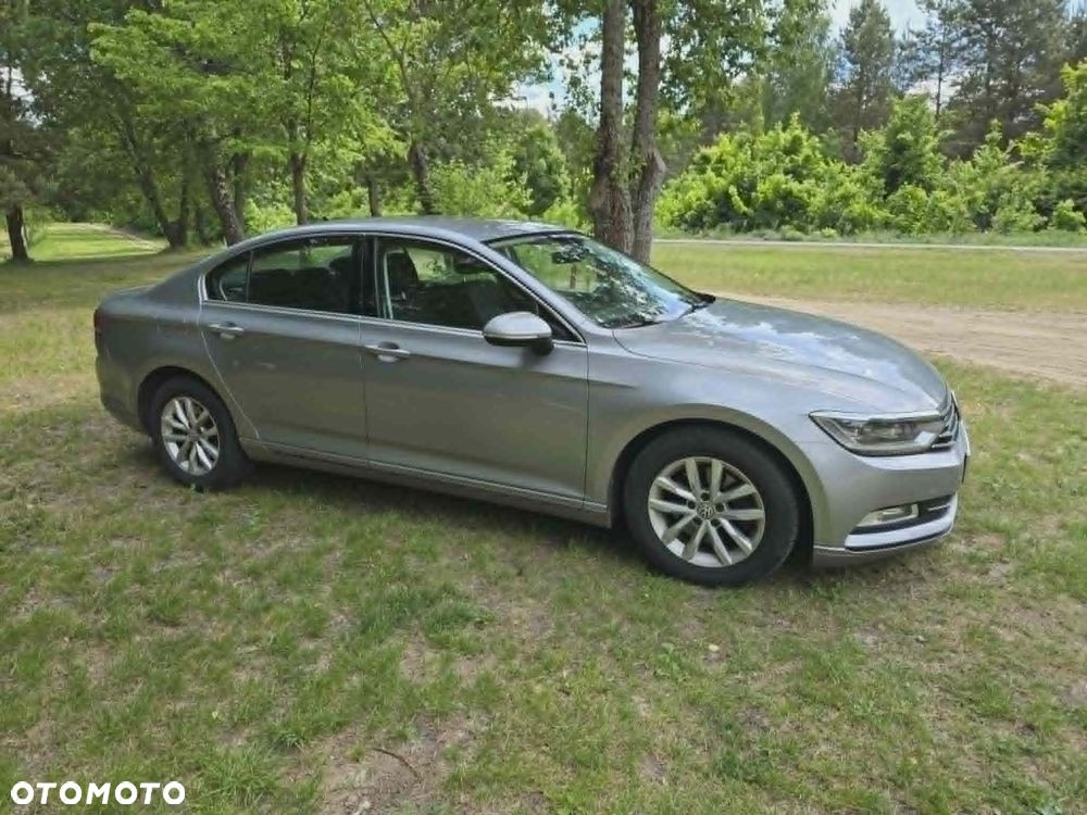 Volkswagen Passat 2.0 TDI SCR Comfortline - 4