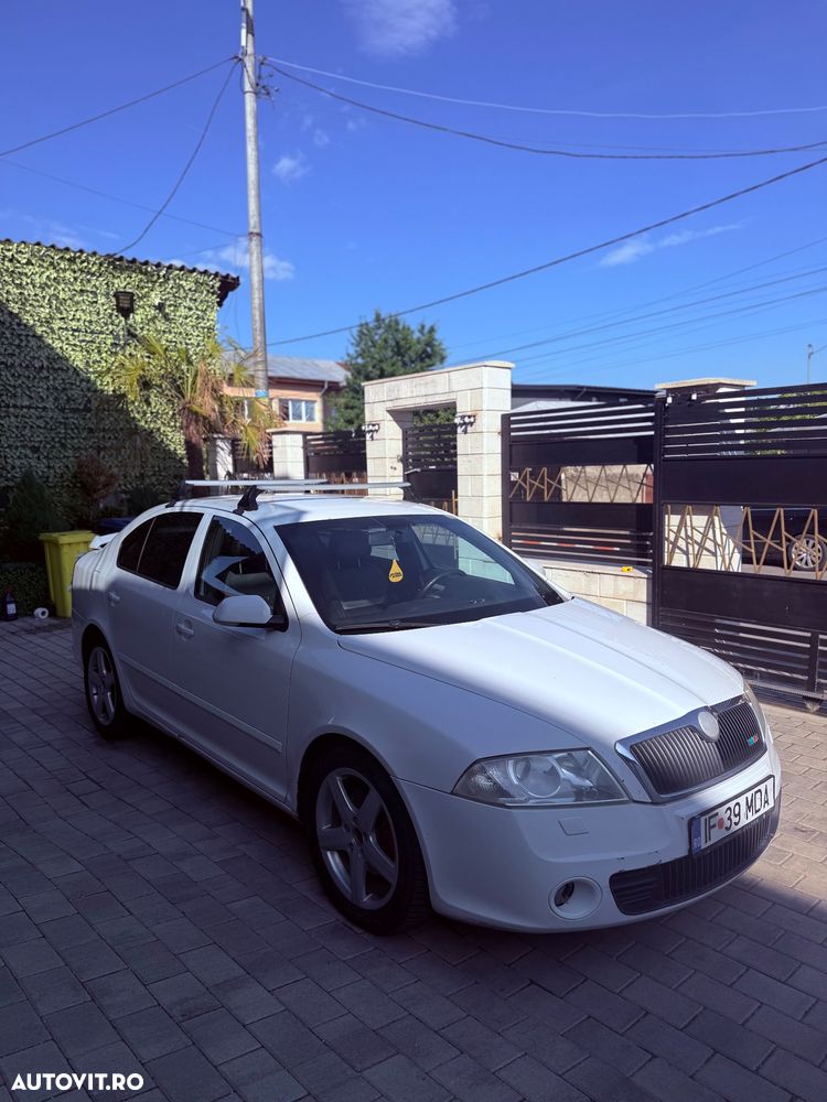 Skoda Octavia 2.0 FSI Turbo RS - 8