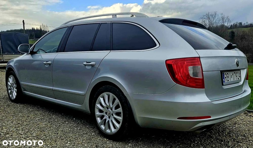 Skoda Superb 2.0 TDI 4x4 Platinum - 6