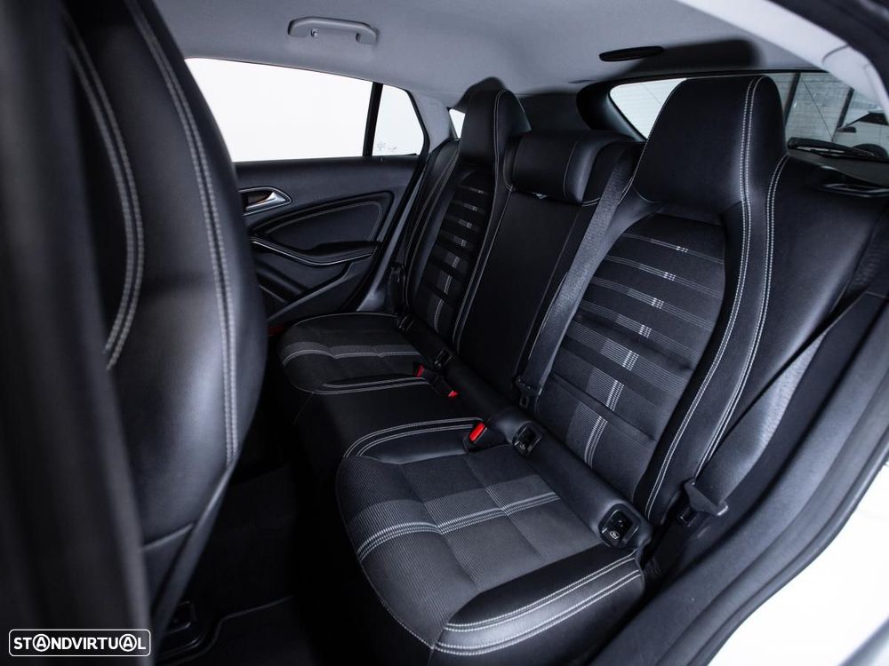 Mercedes-Benz CLA 200 - 11