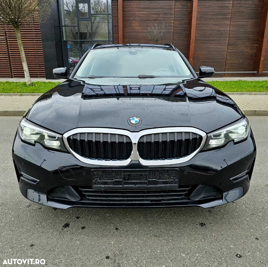 BMW Seria 3 318d Touring Aut. Sport Line - 2