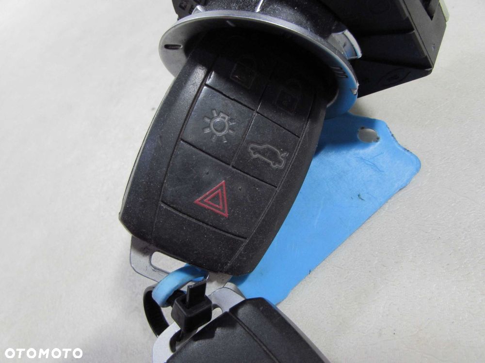 VOLVO C30 S40 V50 C70 STACYJKA KLUCZYK x2 31300585 04-13 - 2