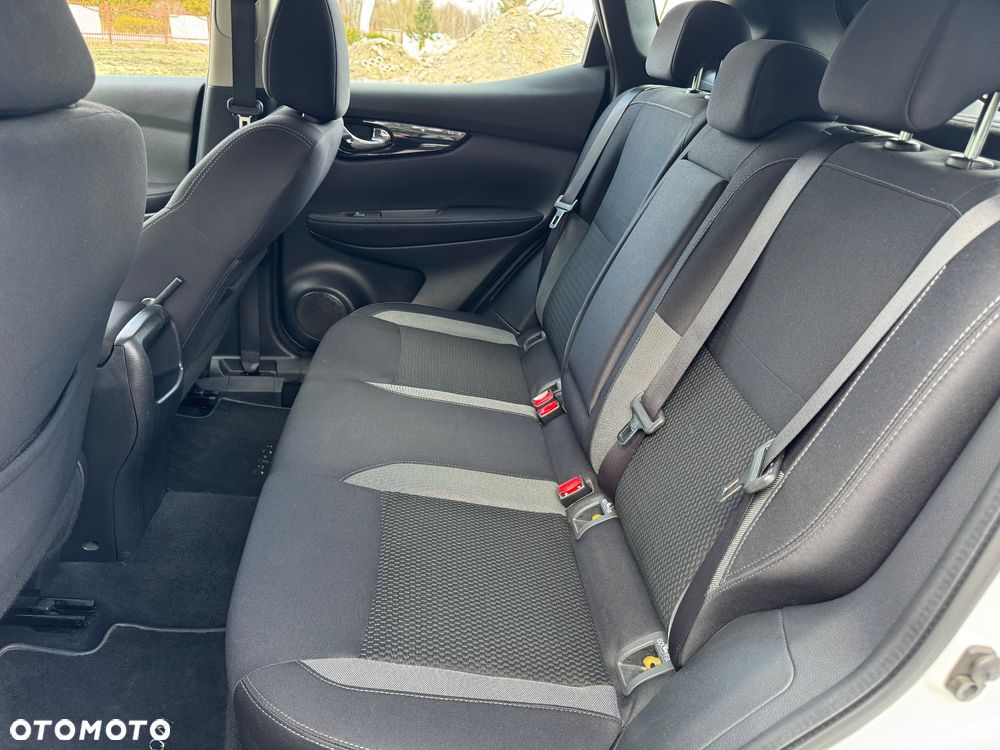 Nissan Qashqai 1.2 DIG-T N-Connecta Xtronic EU6 - 11