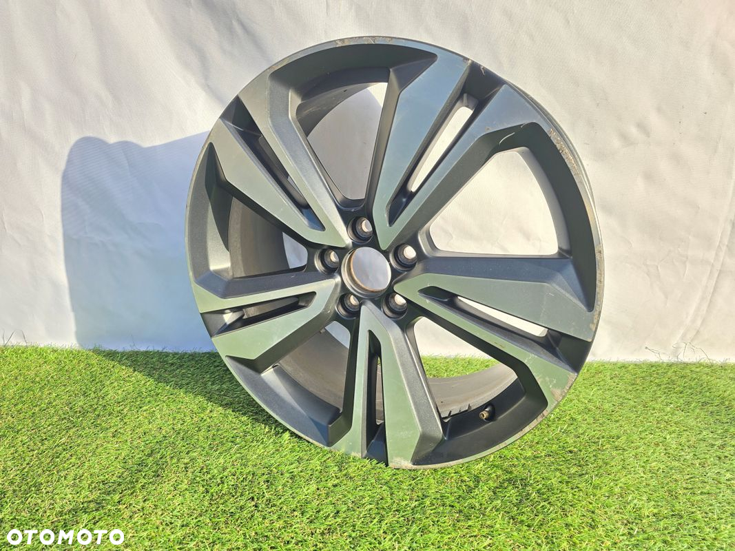 FELGA VOLVO V60 II 2 XC70 R-DESIGN 8x19 ET55 5x108 31680201 - 2