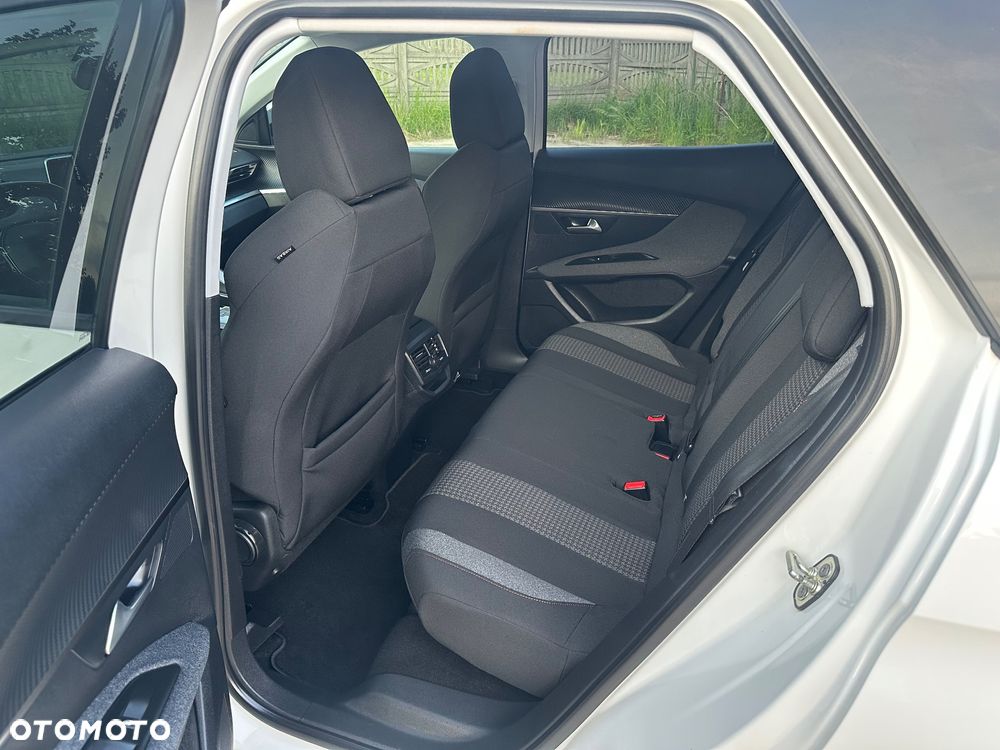 Peugeot 3008 1.6 BlueHDi Active S&S EAT6 - 12