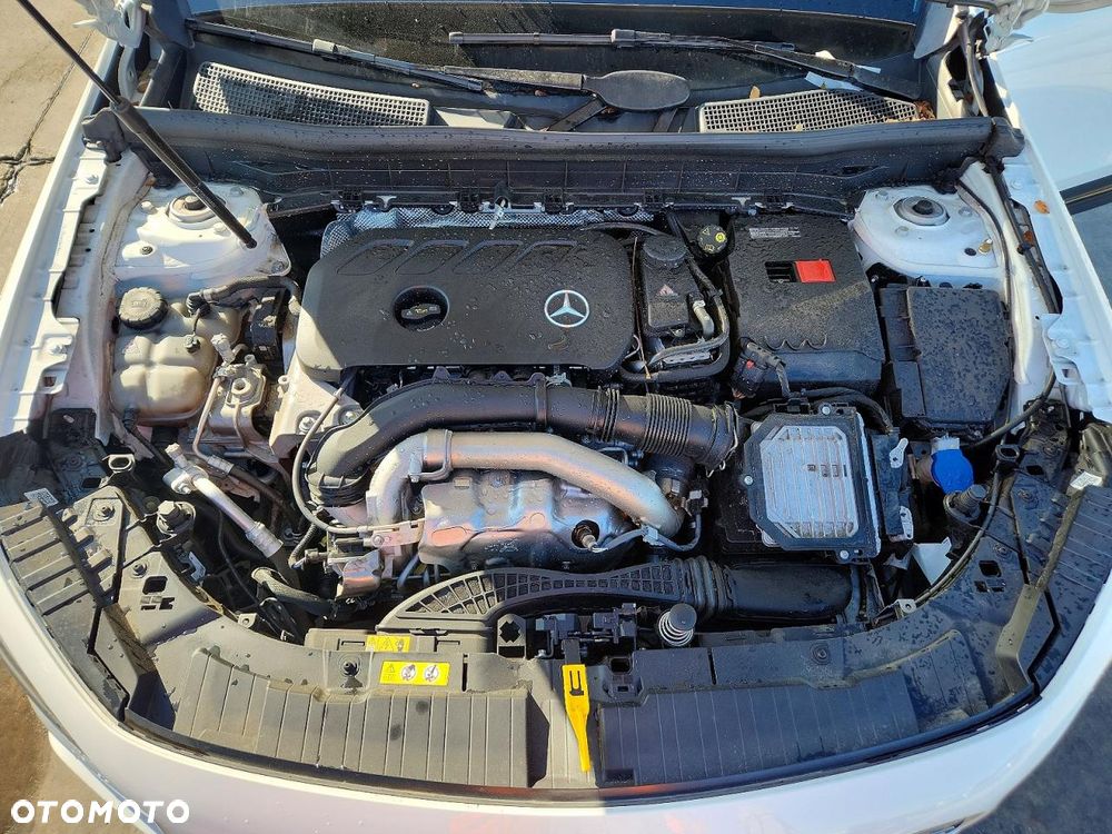 Mercedes-Benz GLB 250 4Matic 8G-DCT AMG Line - 11