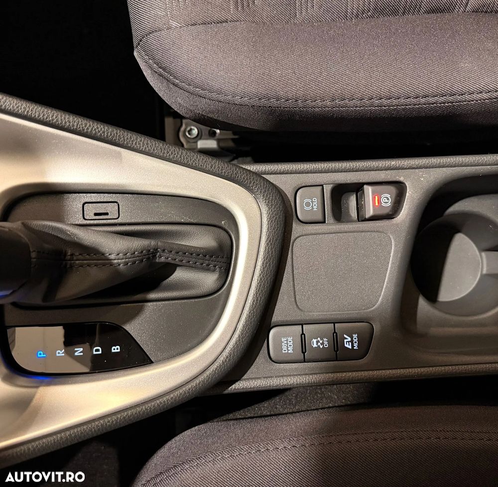 Toyota Yaris 1.5 116 CP HEV Active - 19