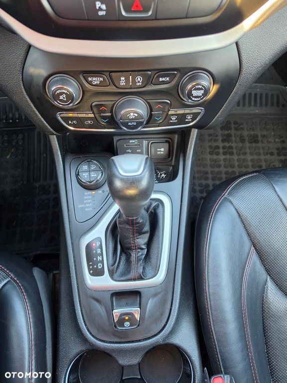 Jeep Cherokee 3.2 V6 Pentastar Active Drive Lock Autom Trailhawk - 15