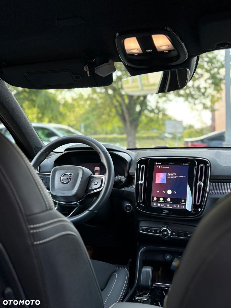 Volvo XC 40 B3 Plus Dark - 12