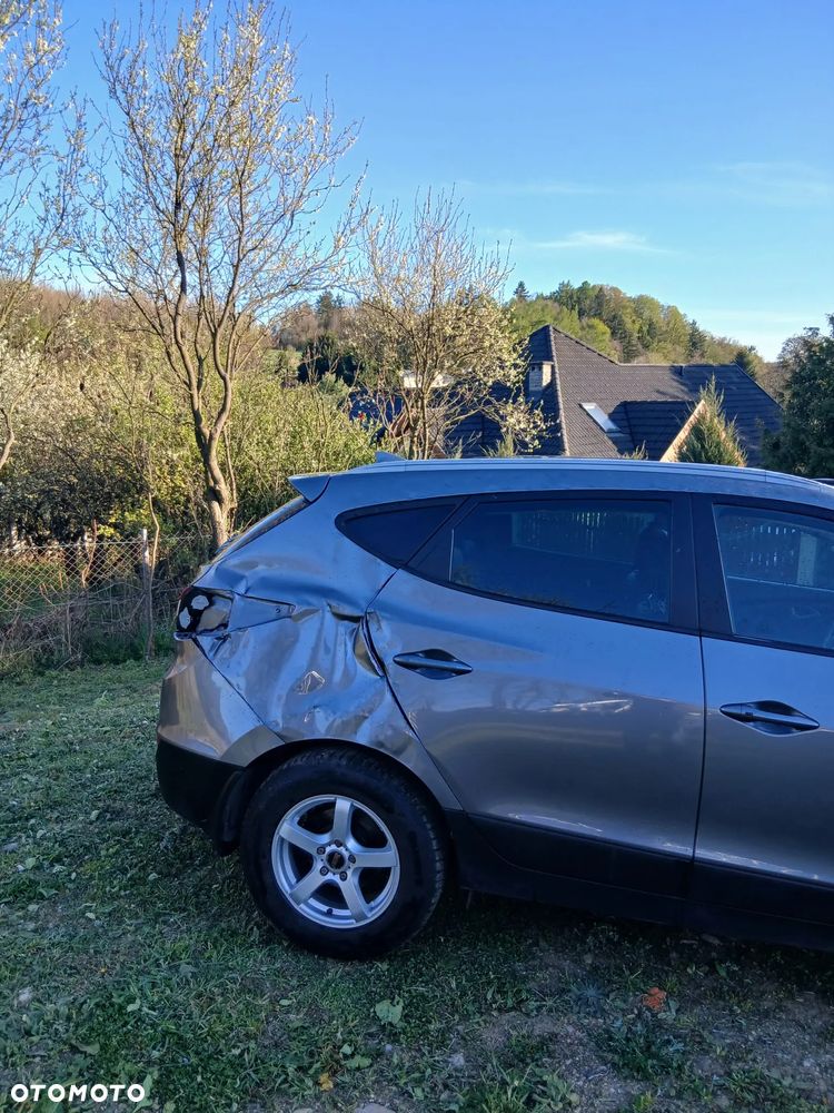 Hyundai ix35 2.0 CRDi 4WD Automatik Fifa World Cup Gold Edition - 18