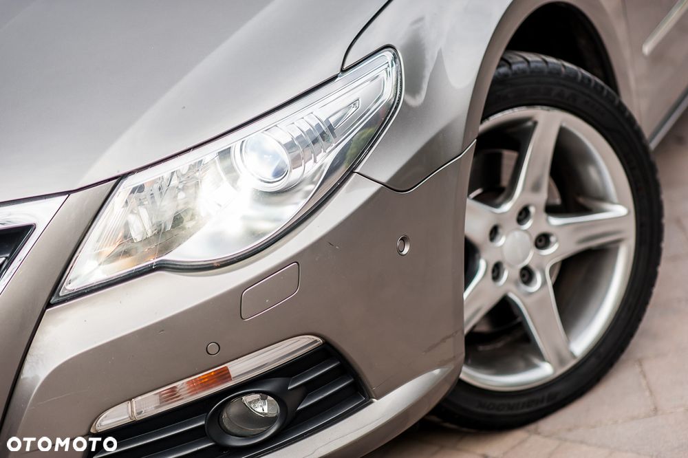 Volkswagen Passat CC - 8