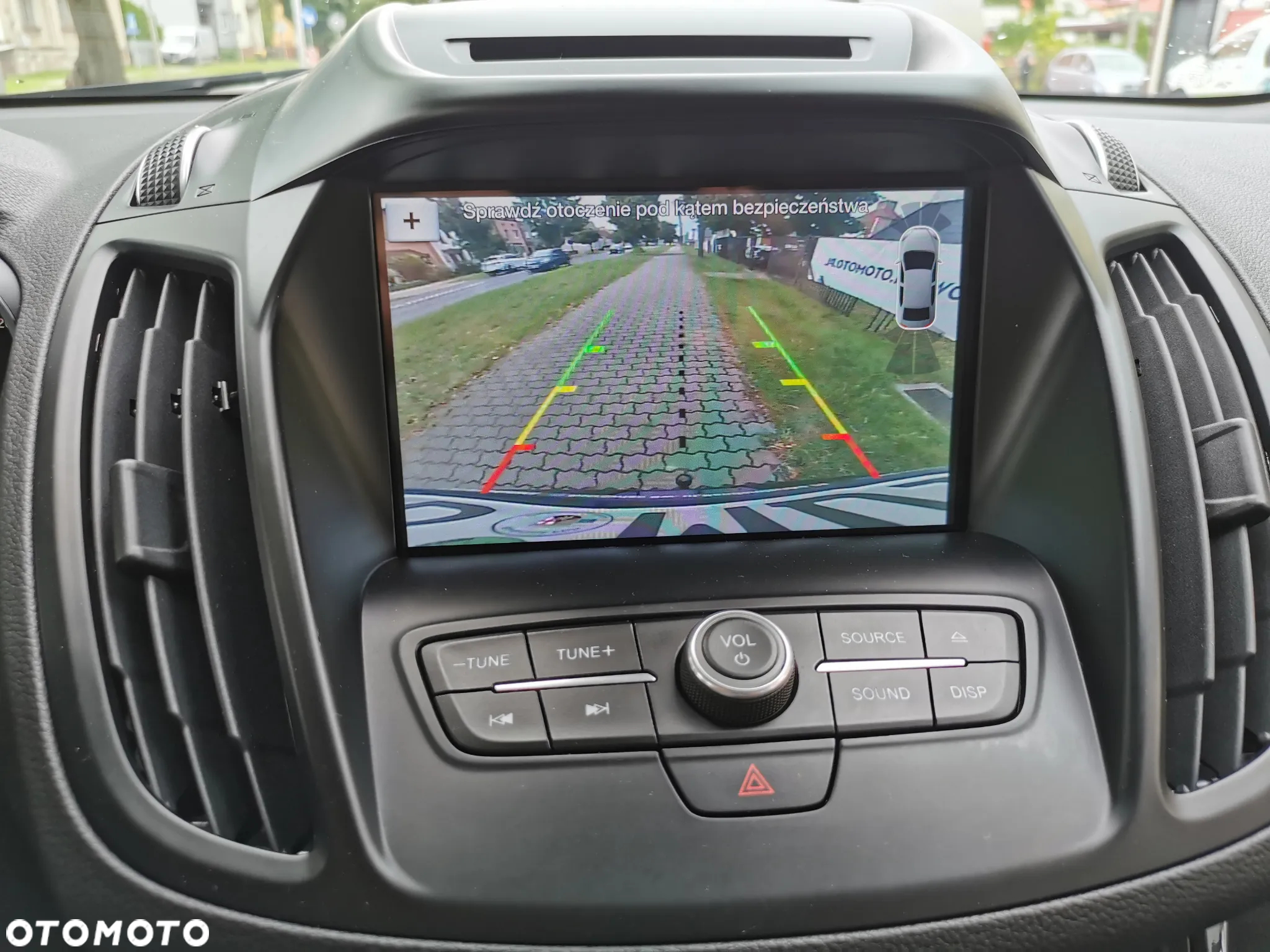 Ford Kuga 2.0 TDCi 2x4 Titanium - 25