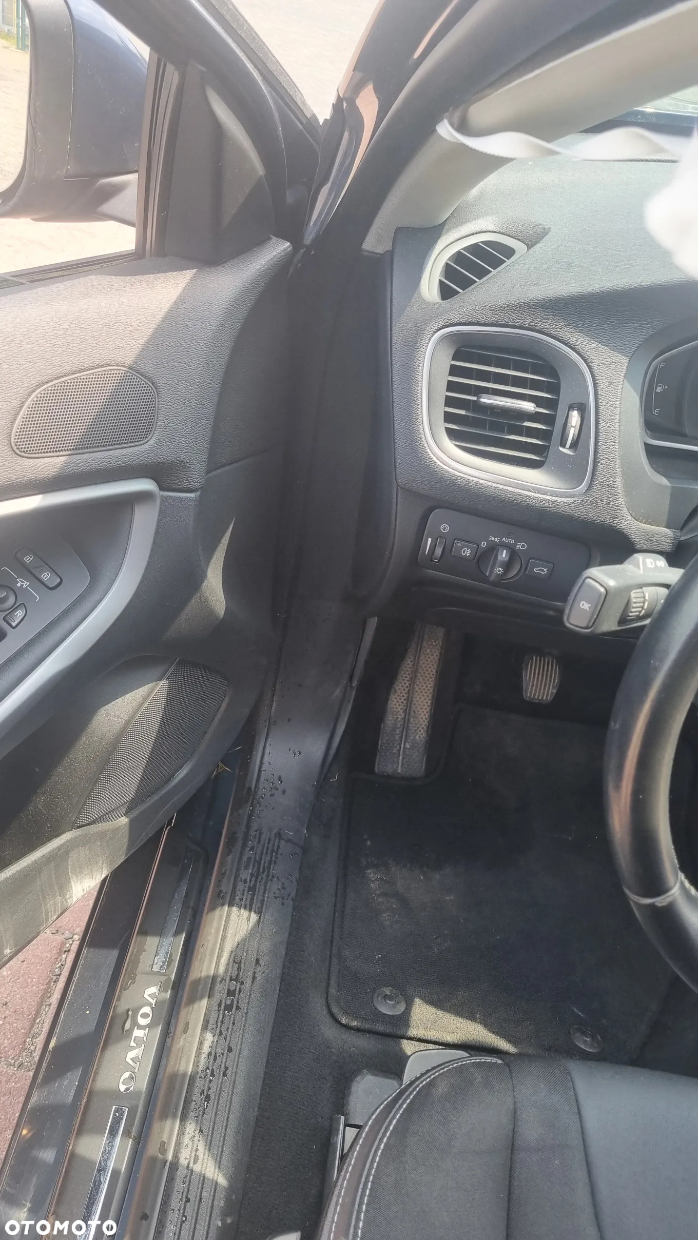 Volvo V40 D2 Kinetic - 33
