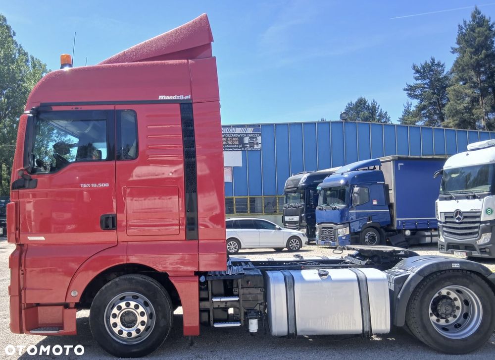 MAN TGX 18.500 XLX AUTOMAT SPOJLERY KLIMA WEBASTO OPONY:90% 698000km 2xALUTANK ACC SKÓRA NAVI EURO 6 2018 ŁADNY - 4
