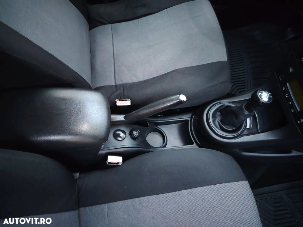 Citroën C4 1.6 HDI FAP Confort - 5