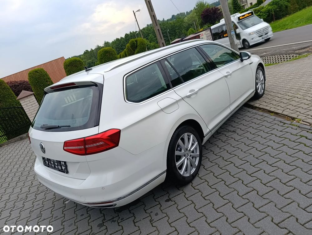 Volkswagen Passat 2.0 TDI SCR 4Motion DSG Elegance - 9