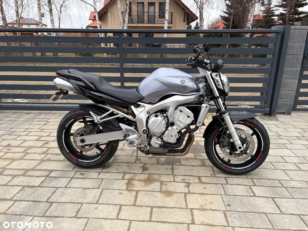 Yamaha FZ6 - 2