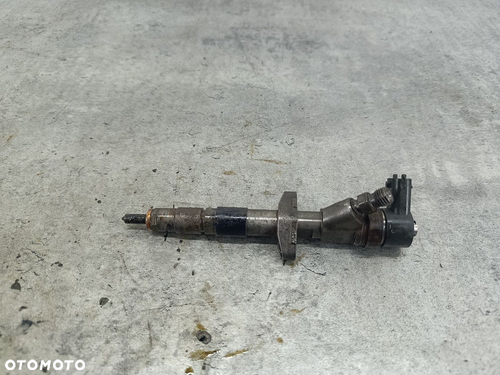 WTRYSKIWACZ RENAULT MASTER II 82112289 0445110102  BOSCH 2.2 DCI - 5