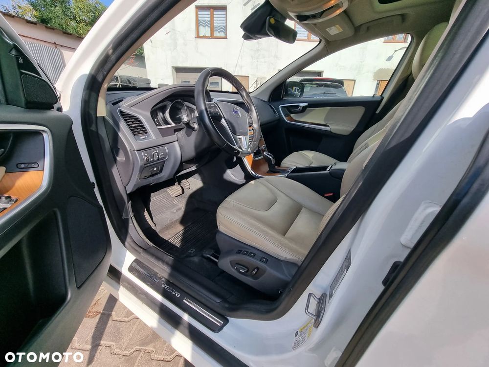 Volvo XC 60 - 10