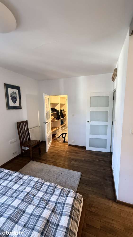 Przestronne 60.5 m² z balkonem, klimatyzacją i garderobą