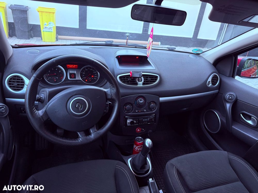 Renault Clio III 1.2 16V Extreme - 6