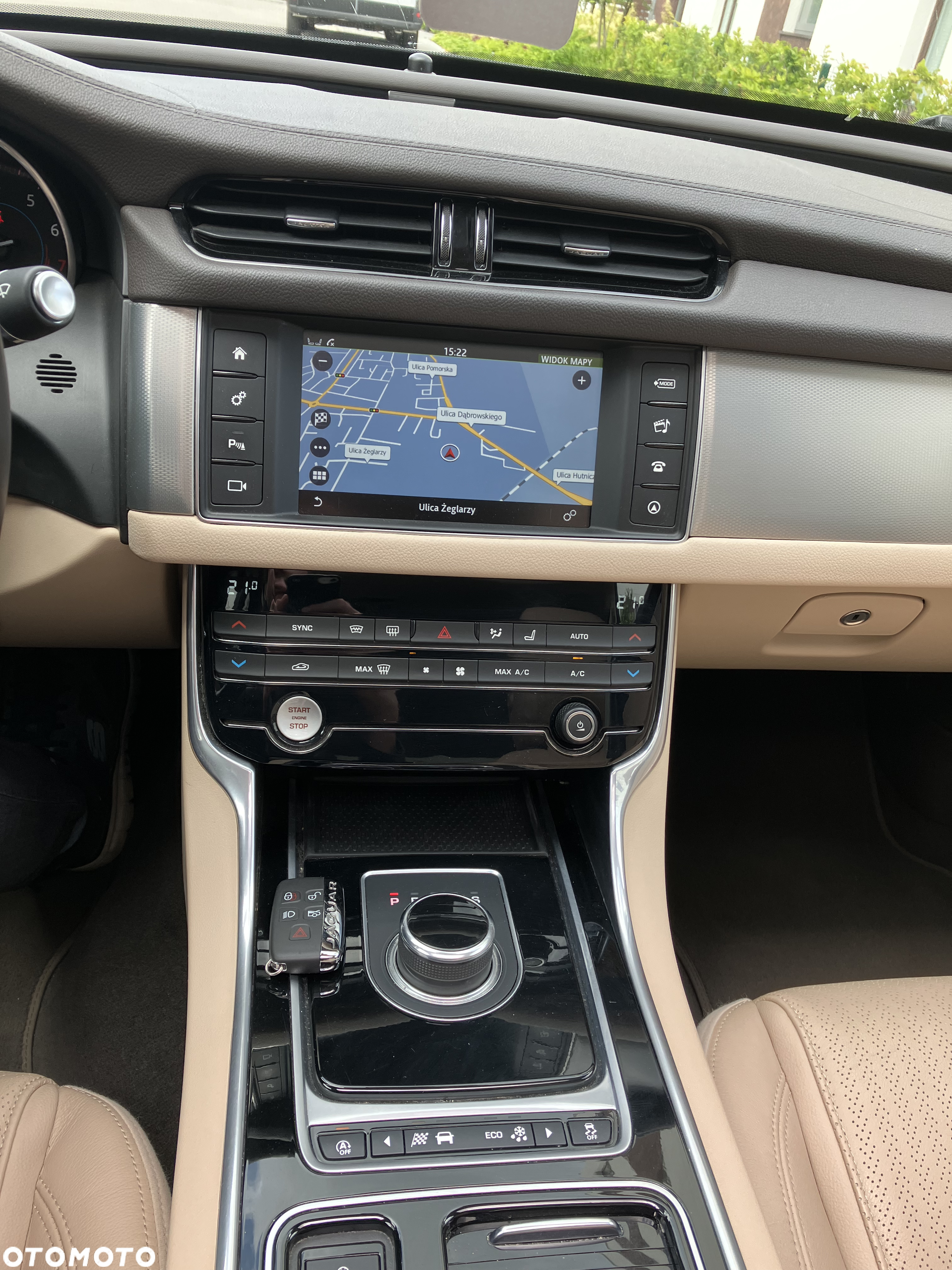 Jaguar XF 2.0 T AWD Portfolio - 30