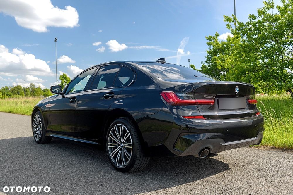 BMW Seria 3 320d xDrive mHEV M Sport - 4