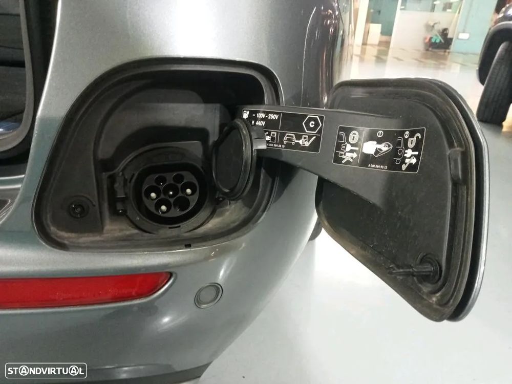 Mercedes-Benz E 300 de Avantgarde - 11