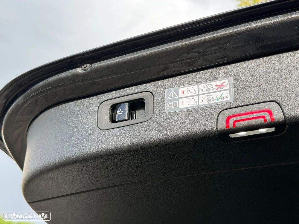 Mercedes-Benz C 300 e AMG Line - 17
