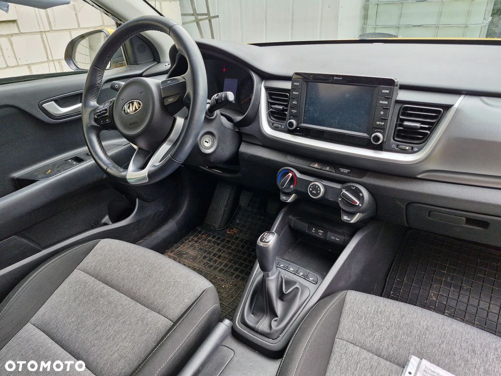 Kia Stonic 1.0 T-GDI L Business Line - 10