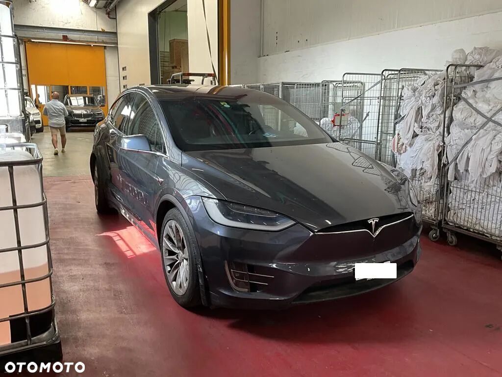 Tesla Model X Long Range Plus - 1