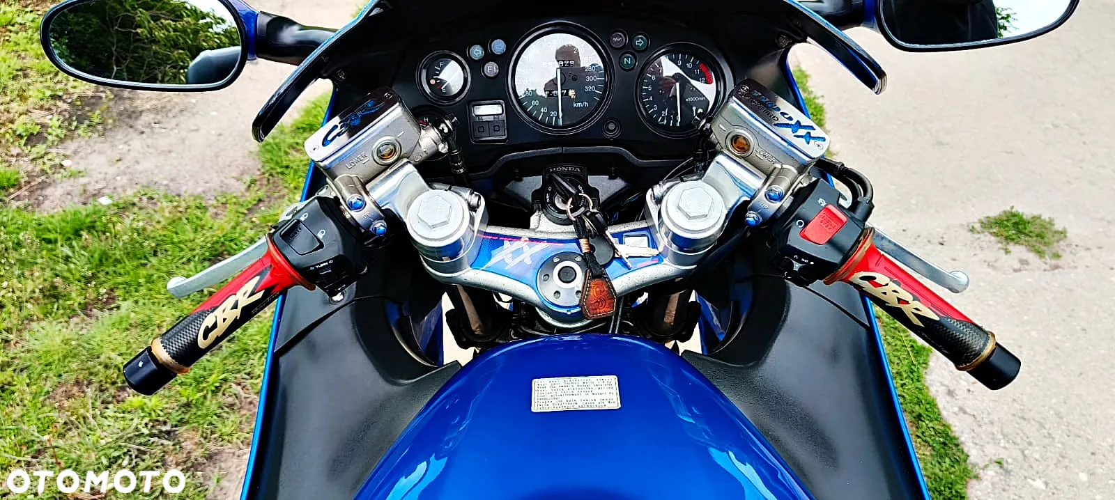 Honda CBR - 12