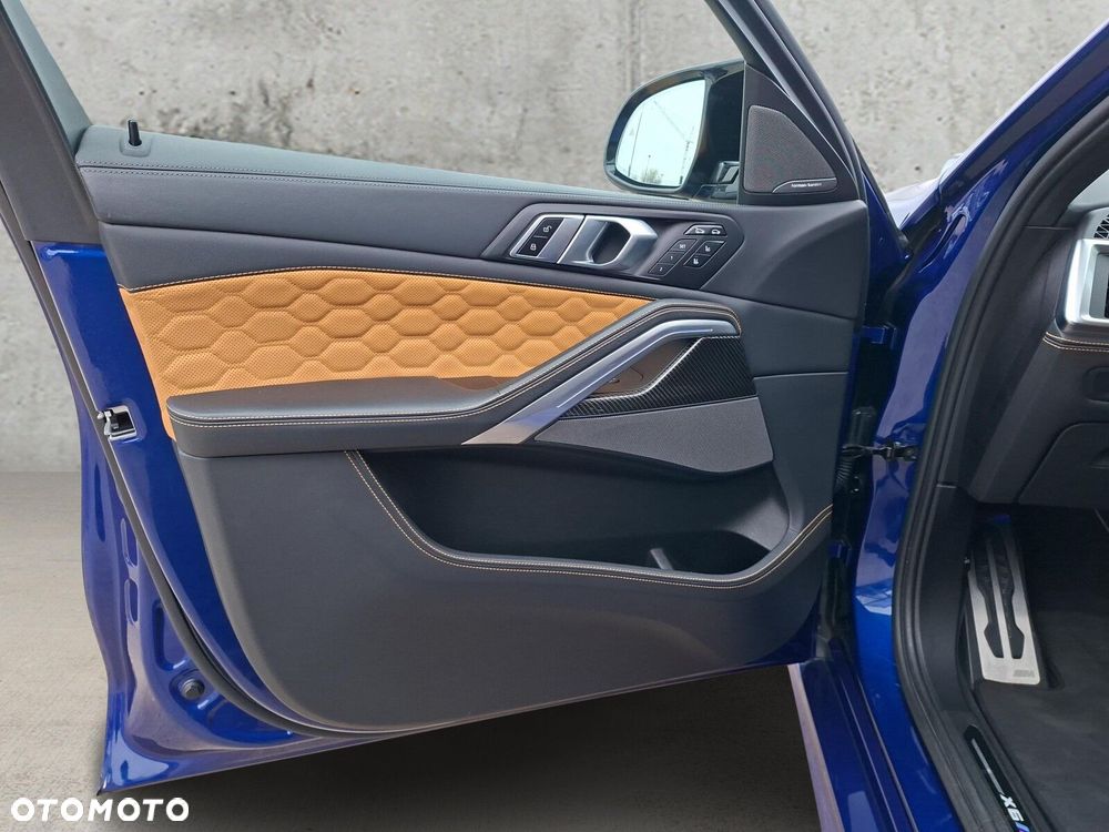 BMW X6M - 11