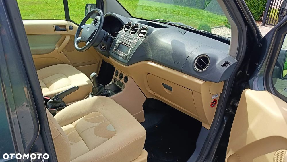 Ford Transit Connect - 6