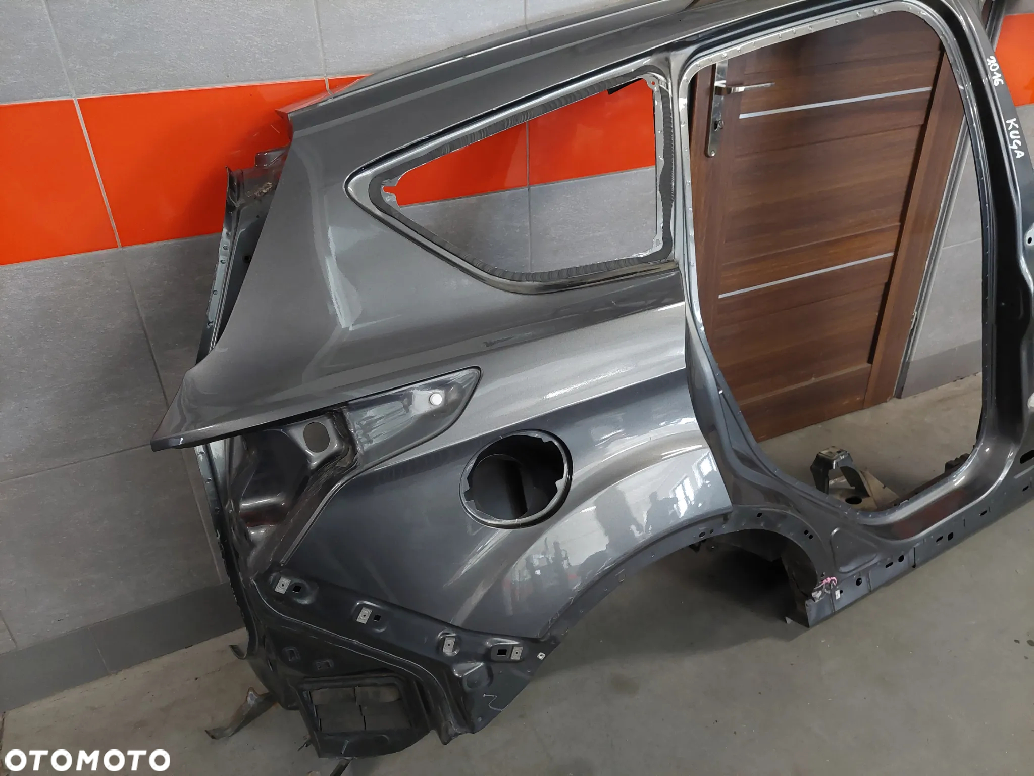 BŁOTNIK TYLNY PRAWY BOK ĆWIARTKA KOLOR UD FORD KUGA MK2 R2016 2,0 DISEL - 2