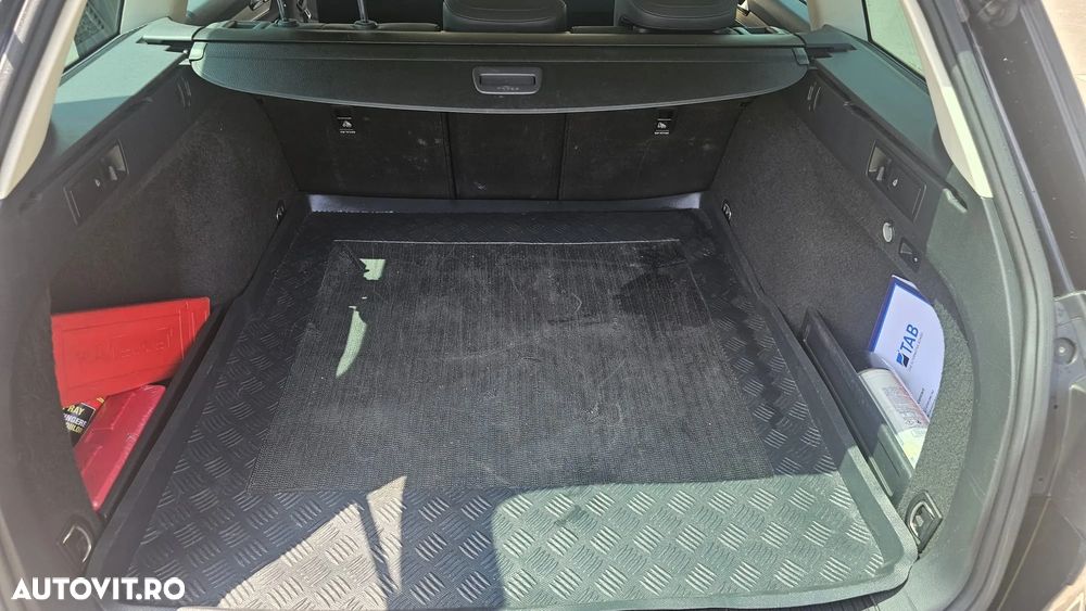 Volkswagen Passat 2.0 TDI DSG Highline - 15