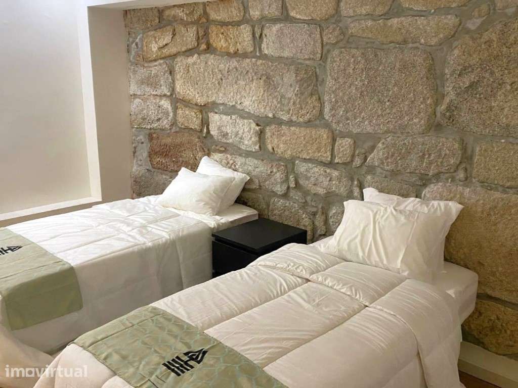 Prédio remodelado no Porto - Grande imagem: 3/25