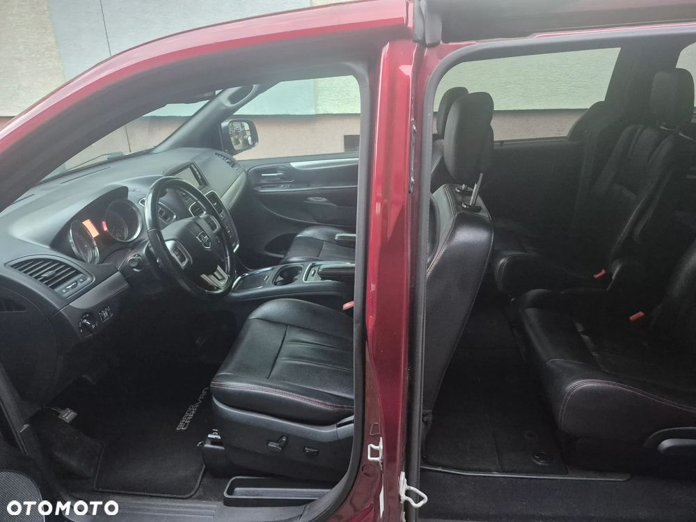 Dodge Grand Caravan 3.6 R/T - 23