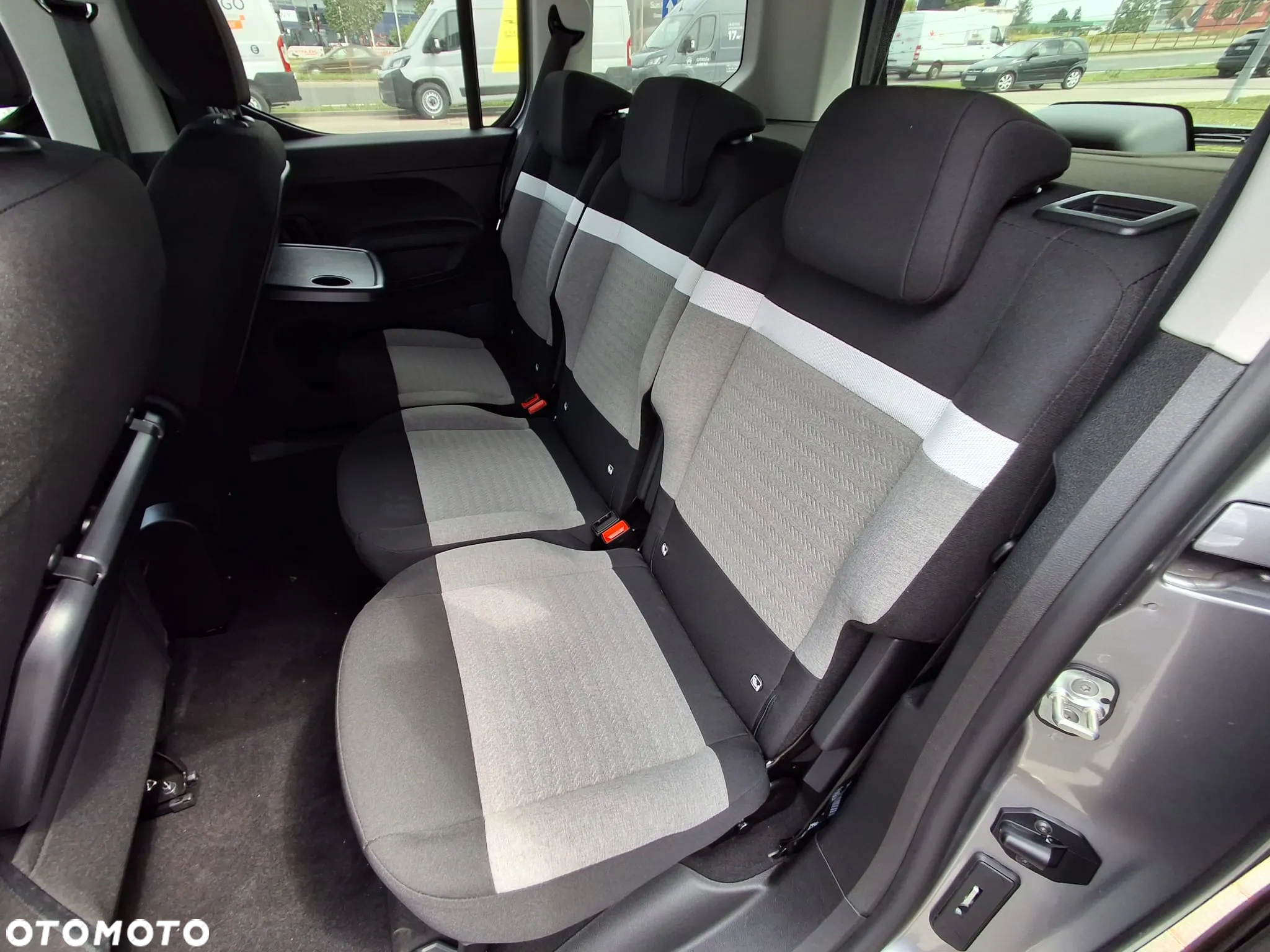 Citroën Berlingo M 1.5 BlueHDI Max S&S EAT8 - 17