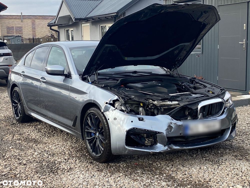BMW Seria 5 530i xDrive M Sport sport - 9