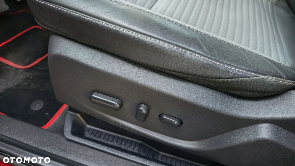 Ford Escape 2.0 EcoBoost AWD Titanium - 7